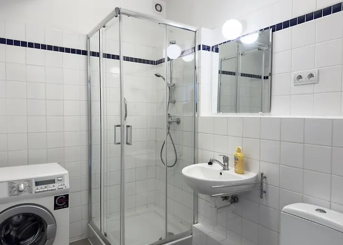 Apartment With 3 Beds In The Old Town *